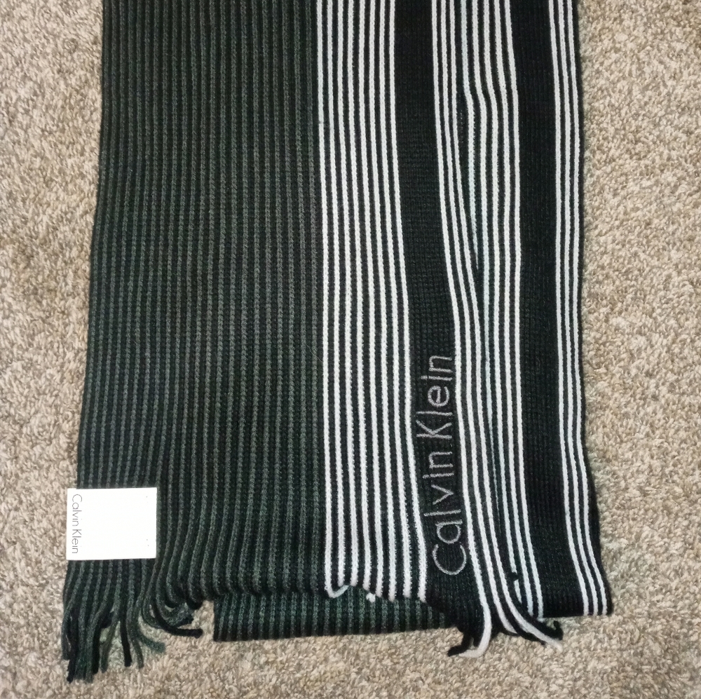 Calvin Klein Monochrome scarf